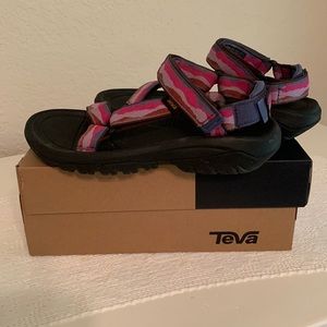 Women’s Teva Sandals Sz 7